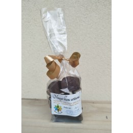 Nougat trempé dans du chocolat
